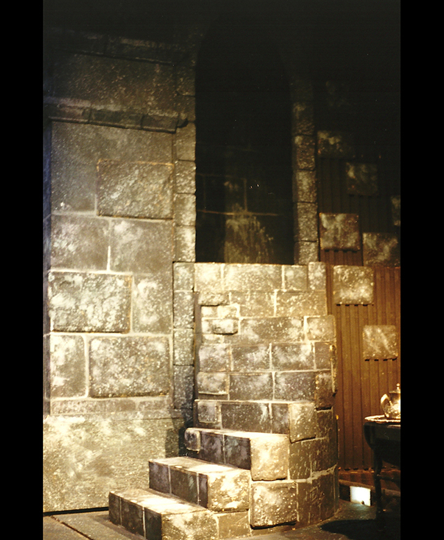 Dracula stairway Detail